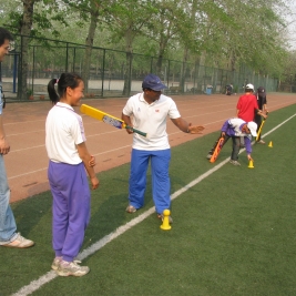 2008年9月孟加拉教练专程到我校指导