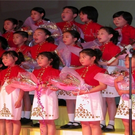 我校合唱团在北京国际医学大会闭幕式上的演出