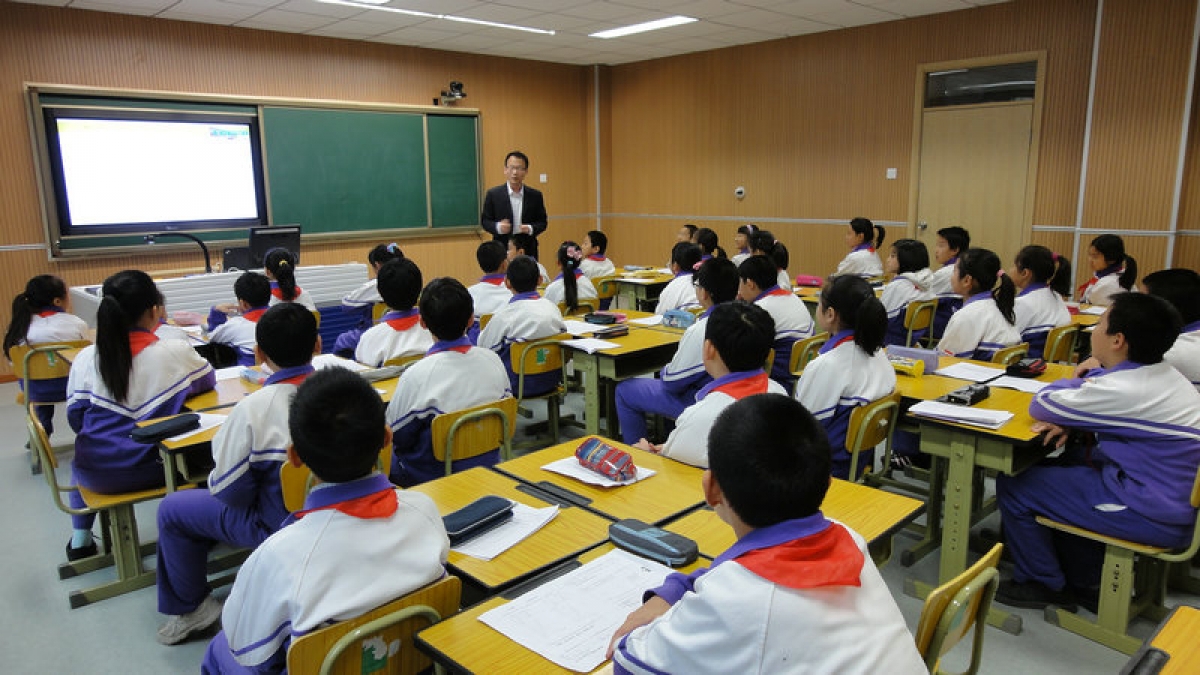 小学数学教育专家吴正宪老师来我校指导工作