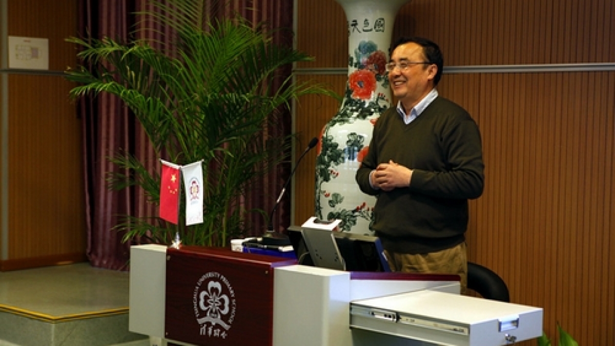 清华大学谢维和副校长来我校讲学