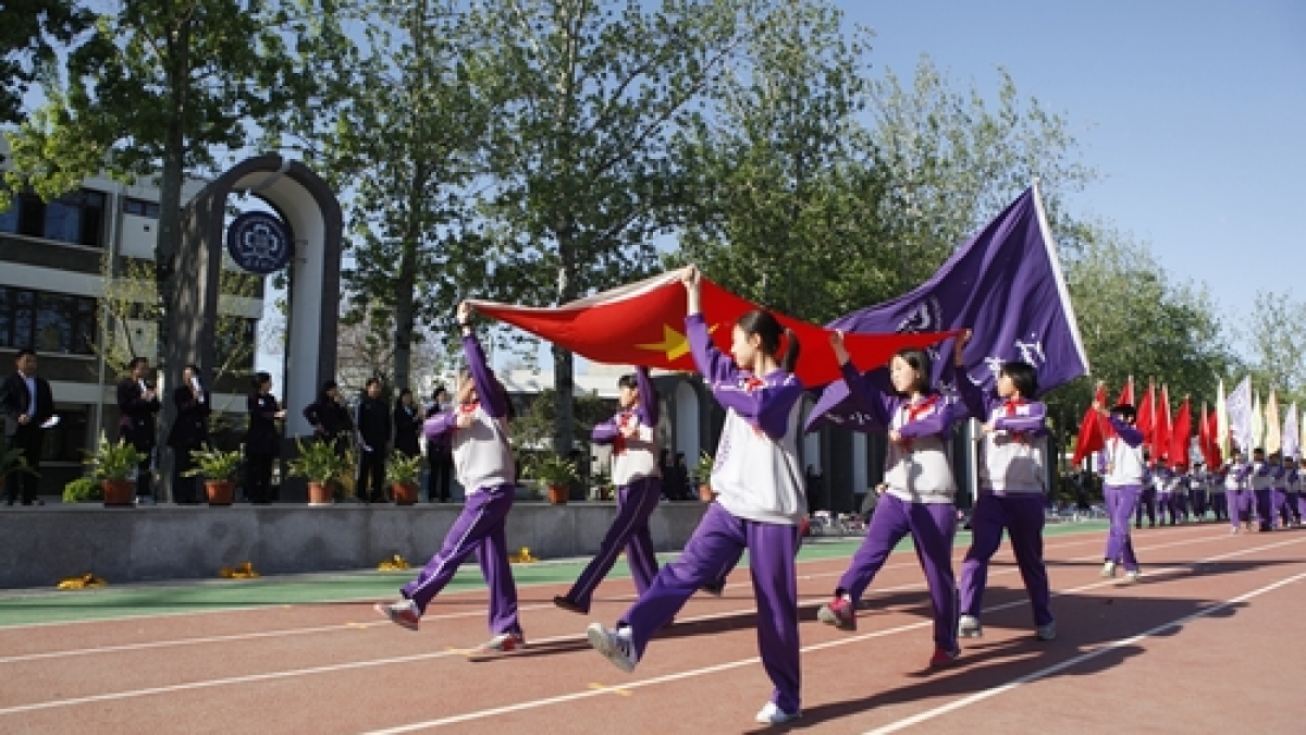 五年级志愿者课程启动仪式成功举行