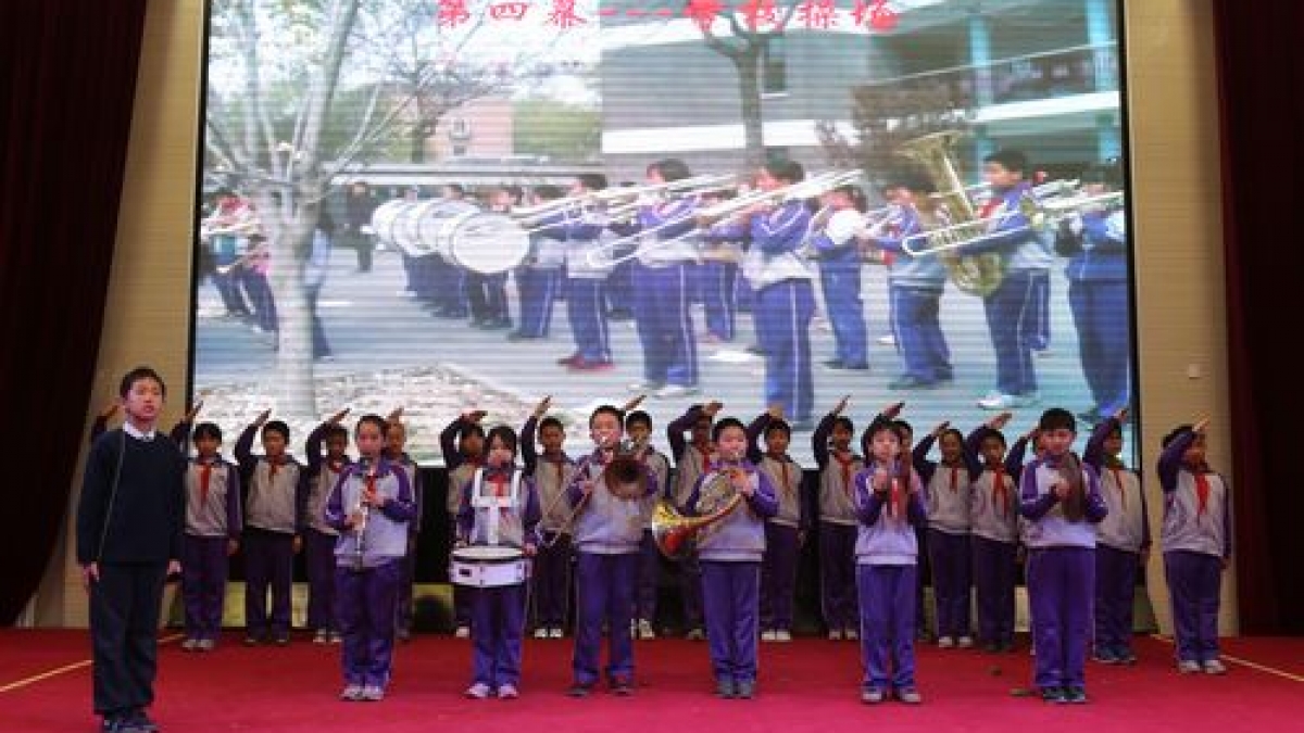 我校举行校园剧展评活动