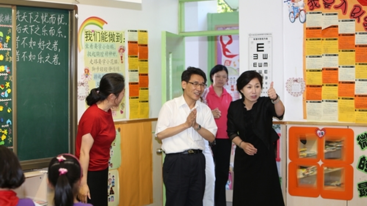 清华大学副校长薛其坤院士访问清华附小