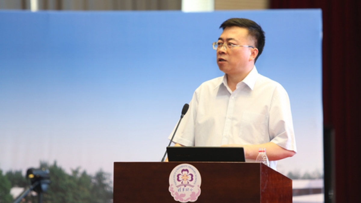 我校召开“1+X课程”体系建构与实施阶段汇报会