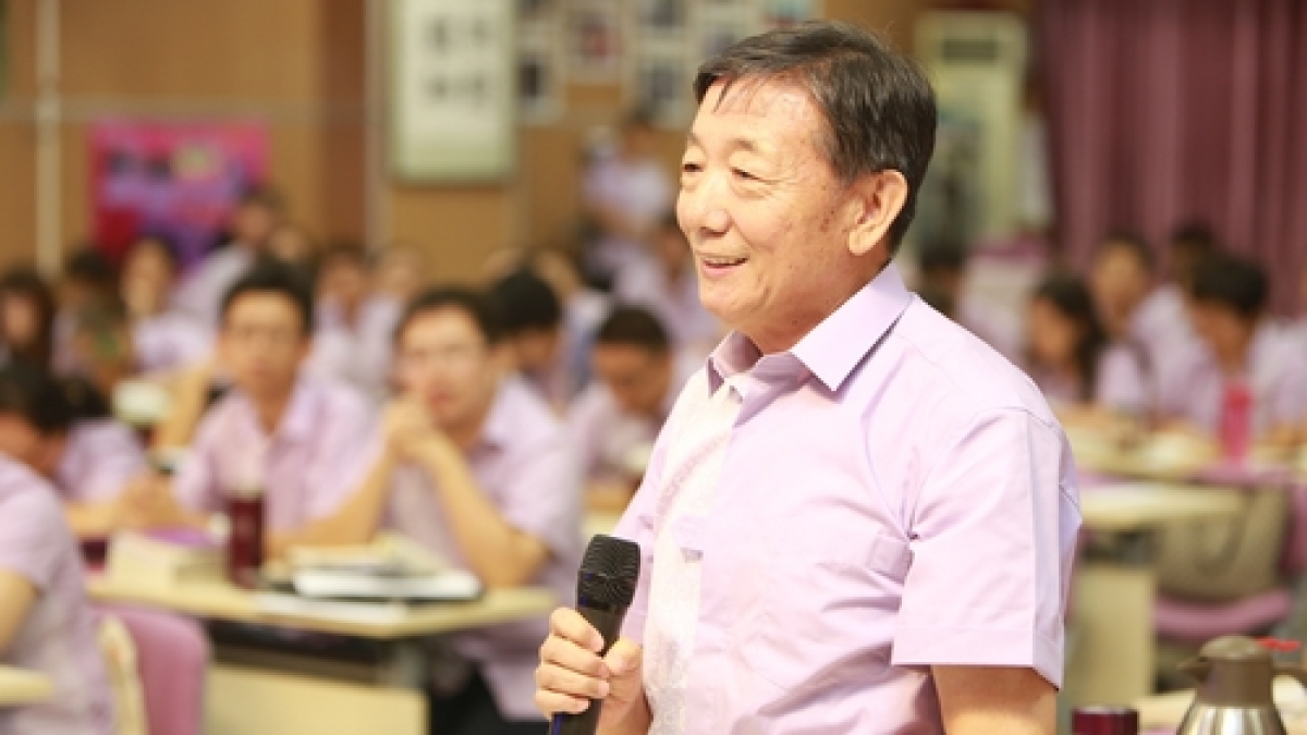 2013-2014学年第一学期开学第八课