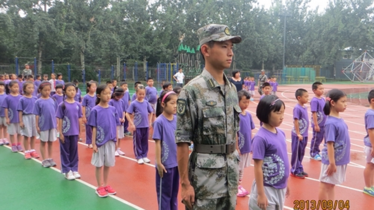 我校低年级国防教育第四课——自律