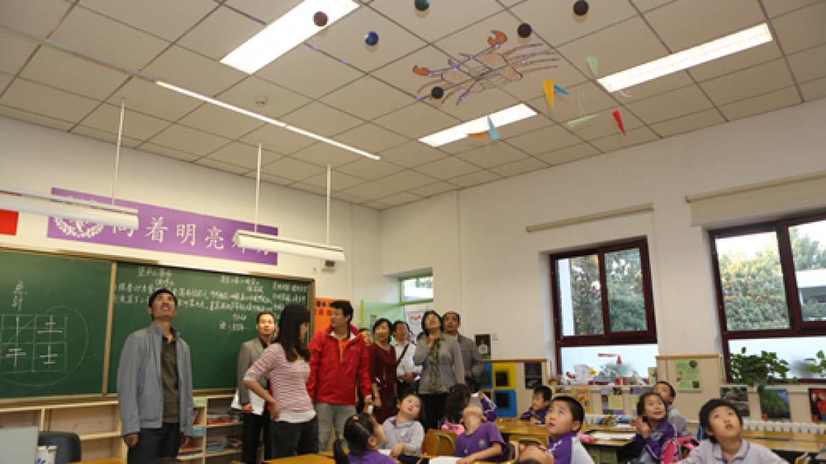 北京市科技示范校评审团莅临我校评审科技教育工作