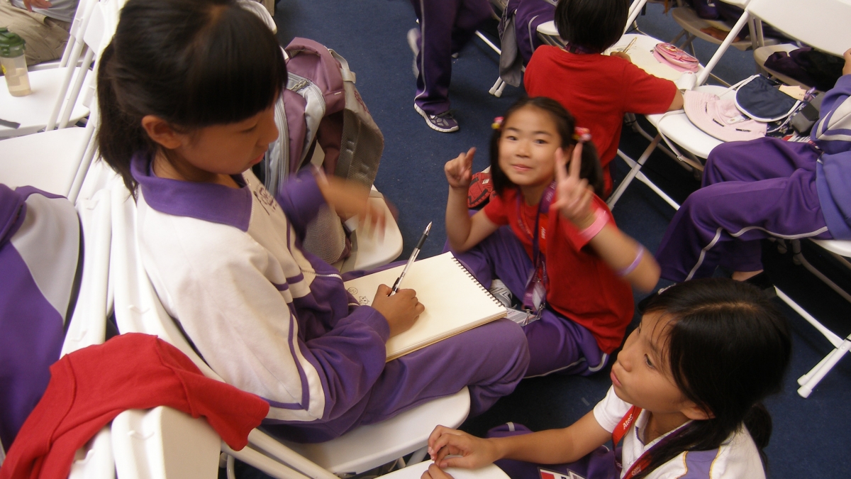 2012年8月赴英国美术社团