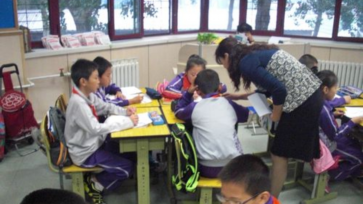 西苑学区刘利主任来我校指导、交流