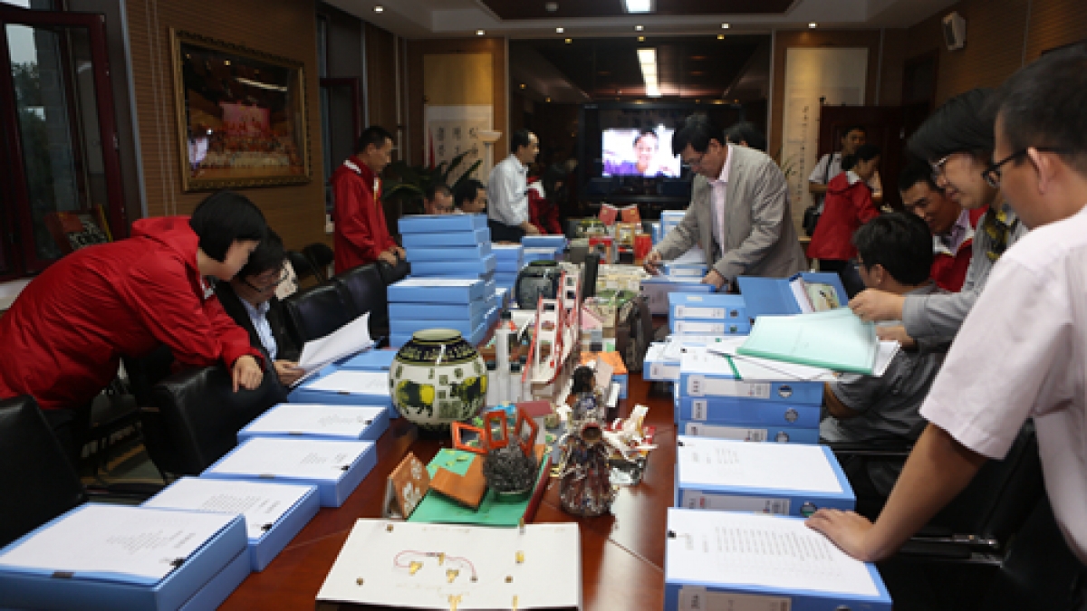 北京市科技示范校评审团莅临我校评审科技教育工作
