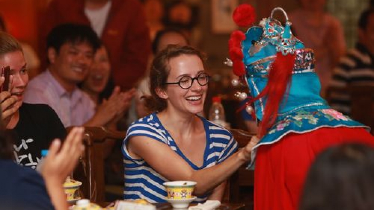 寻根之旅之走近老舍——2013年清华附小教师节庆祝活动