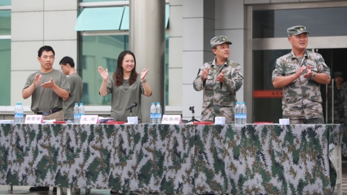 我校高年段国防教育课程圆满结束