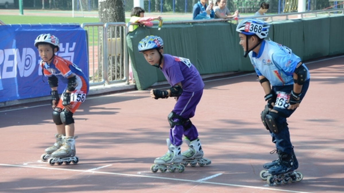 我校轮滑社团在2013年北京市轮滑比赛中再创佳绩