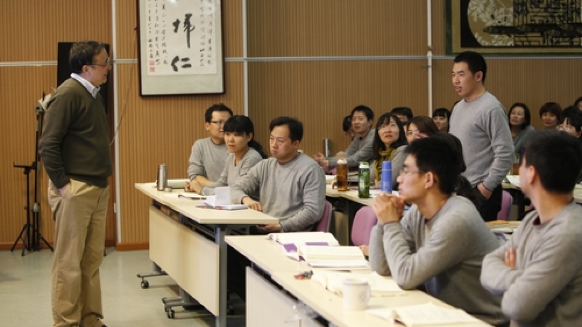 清华大学谢维和副校长来我校讲学