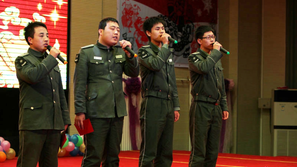 龙腾盛世2012清华附小新春联欢会隆重举行