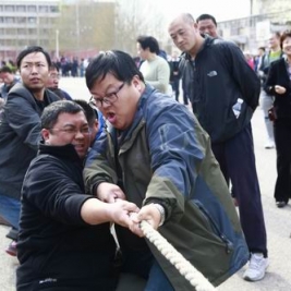 附小工会组织大家参与清华大学运动会