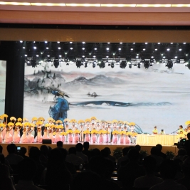 清华附小合唱团参加“中国电视书法大赛”颁奖晚会
