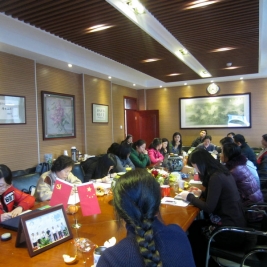新学期两校一年级组教师联合教研