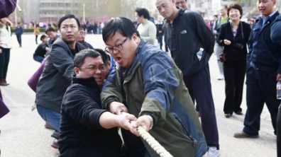 附小工会组织大家参与清华大学运动会