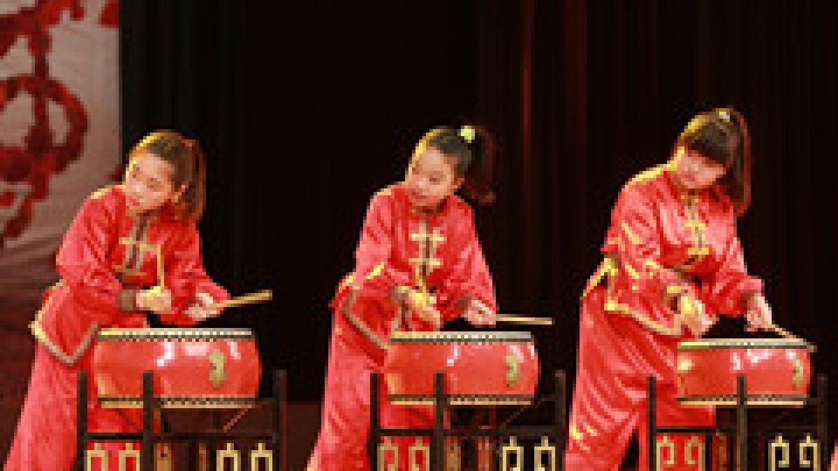 我校金帆民乐团参加海淀区第十届文化节闭幕式演出