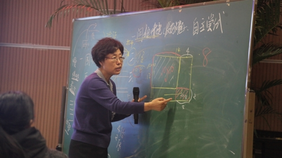 郭立军老师莅临我校指导数学教学工作