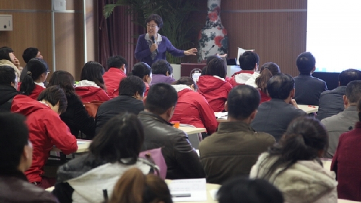 郭立军老师莅临我校指导数学教学工作