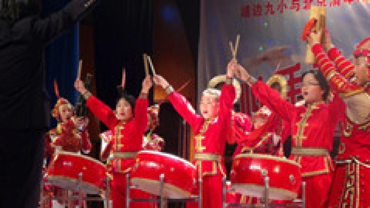 我校金帆民乐团赴陕北交流演出纪实