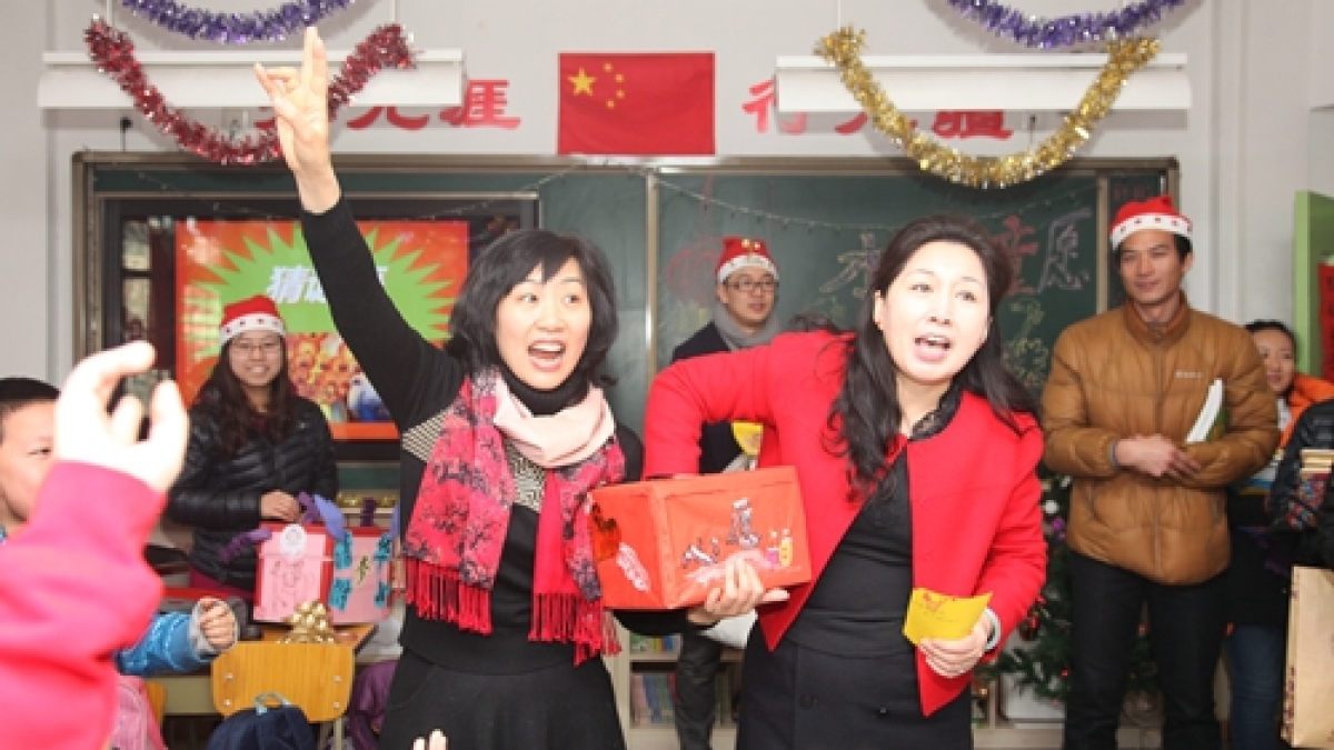 我校举行2014年元旦师生联欢会，实现学生新年梦想