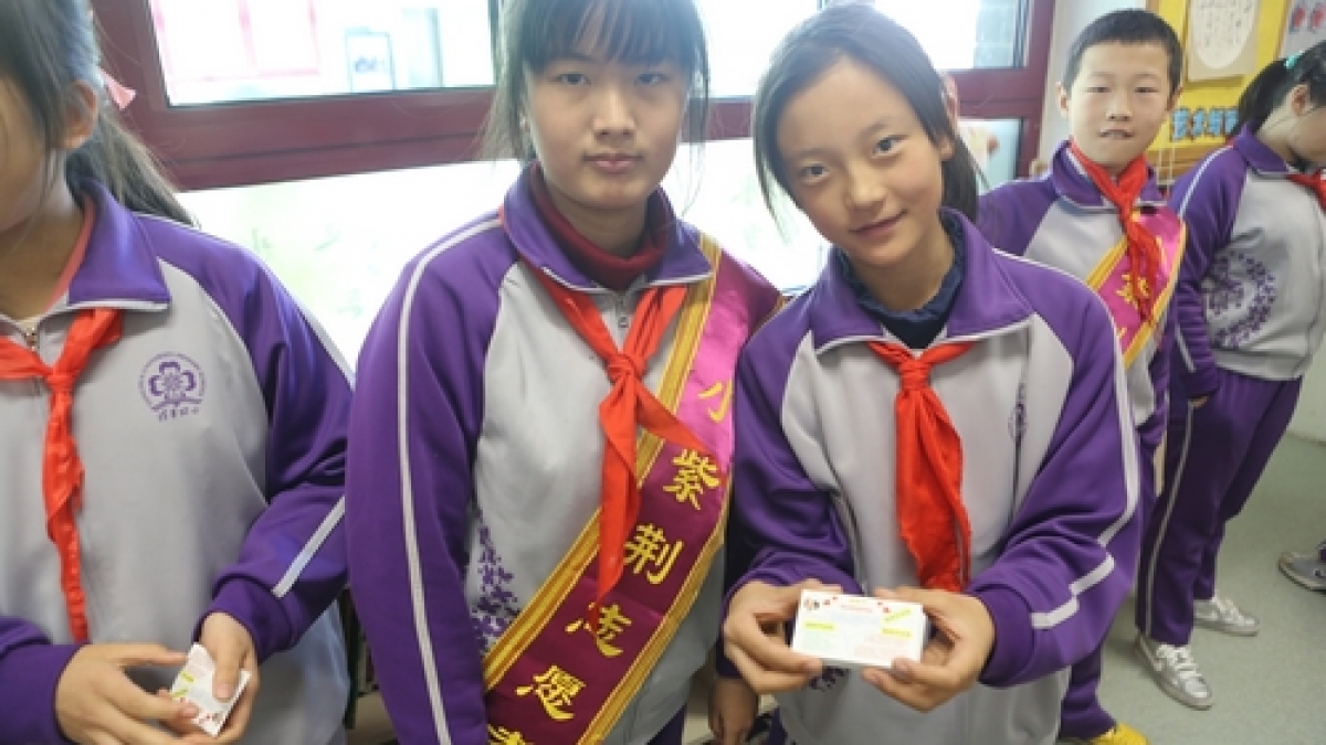 我校高年段学生开展感恩节活动