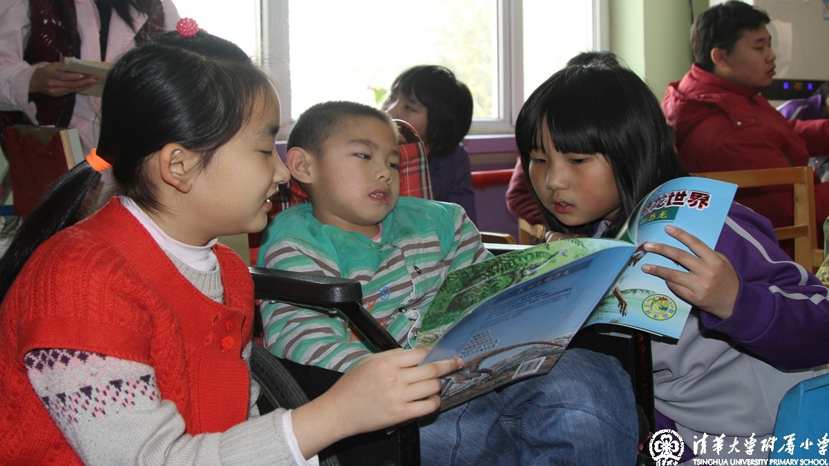 志愿者课程——三年级2班同学组织晨光脑瘫康复学校公益活动