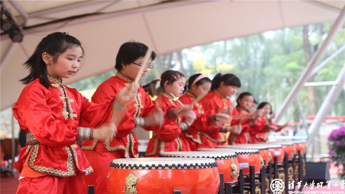 2013年“金帆日”我校金帆民乐团与清华附中金帆民乐团联合演出