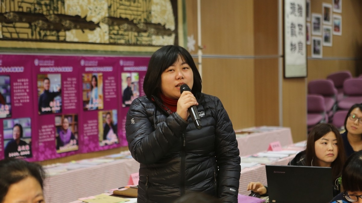 李振村老师为我校全体教师主讲《非正式教育》