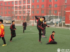 与强者比肩