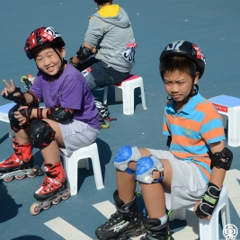 我校轮滑社团在2013年北京市轮滑比赛中再创佳绩