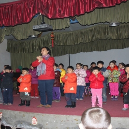 志愿者课程——一年级5班走进太阳村公益活动