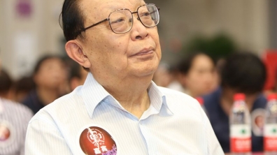 国家教育咨询委员    陶西平