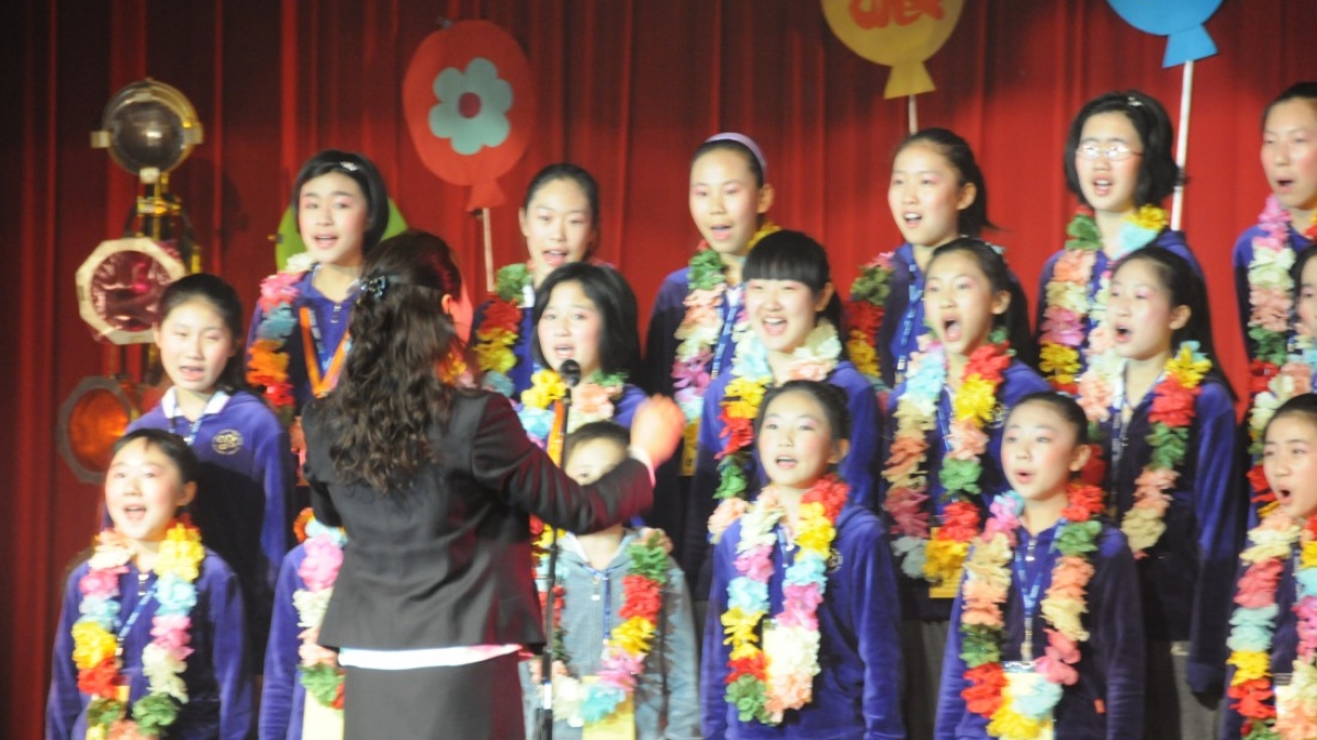 合唱团同学参加台湾交流演出