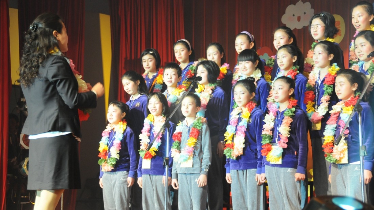 合唱团同学参加台湾交流演出