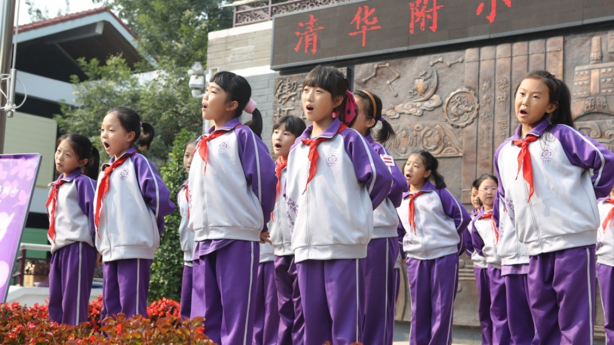 合唱团为班级合唱节拉开序幕