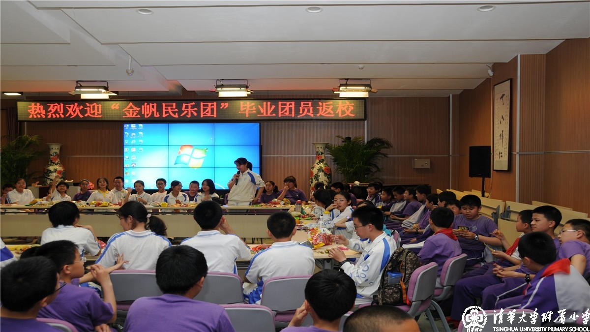 热烈欢迎我校“金帆民乐团”毕业团员返校