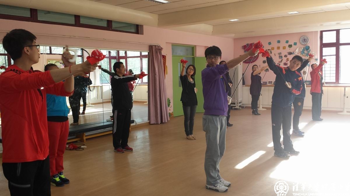附小教师积极备战大学运动会