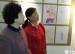 离退休教师参观附小学生书画展