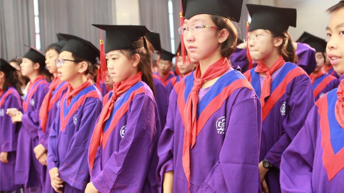 “阅读童年，感恩母校”——清华附小2014届毕业典礼仪式专场报道
