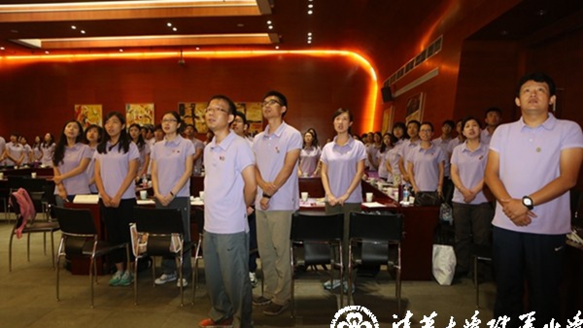 清华附小举行第一届“最具影响力教师“最具发展力教师”专业成长报告会