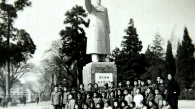 白杨树下的记忆----罗青（罗春霞）（清华附小1975届二班毕业生）