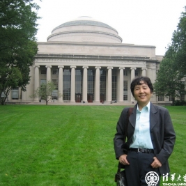 作者2007年在美国麻省理工学院参观访问