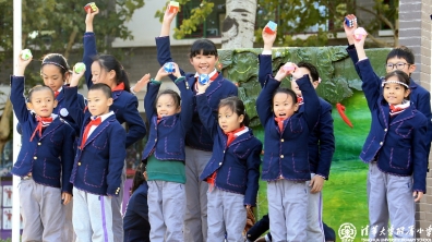 儿童站在科技教育正中央(11月7日)